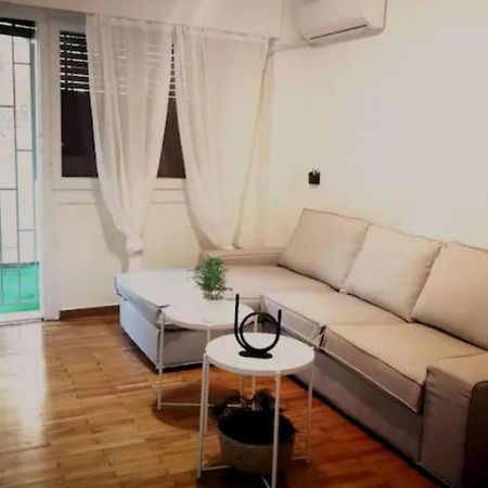 Apartment With Private Patio Athens Exterior photo